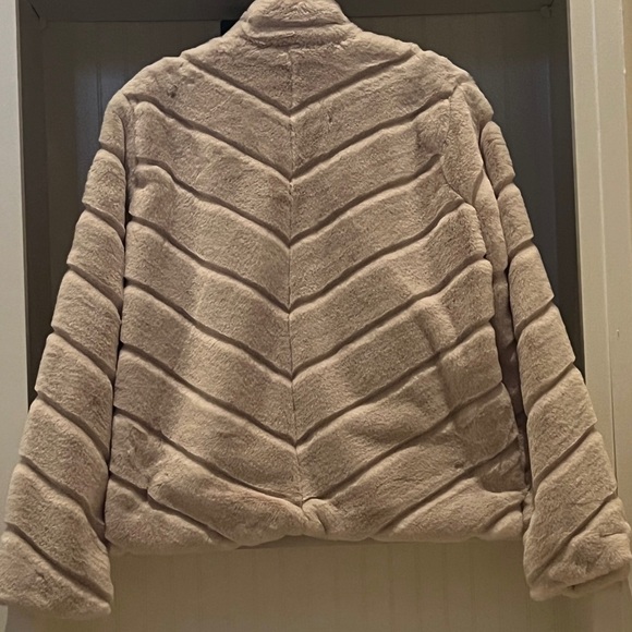 Ci Sono Faux Fur Coat | XL | Vanilla | NWT - Picture 3 of 6